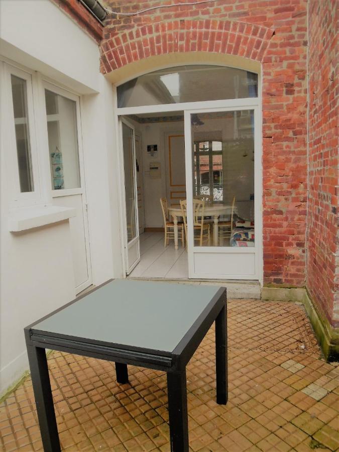 Appartement Avec Cour A 50M De La Plage Mers-les-Bains Kültér fotó